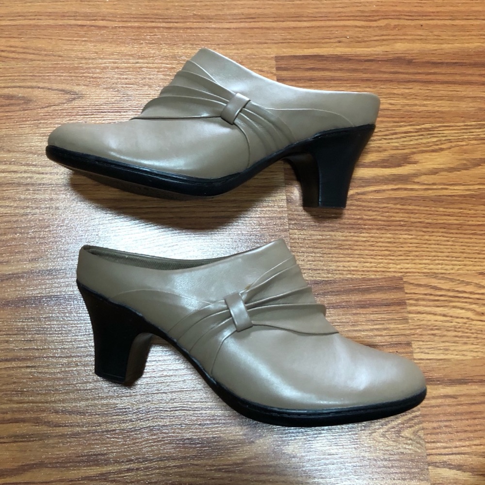 JUDITH Tan Color Block Heel Mules S9.5
